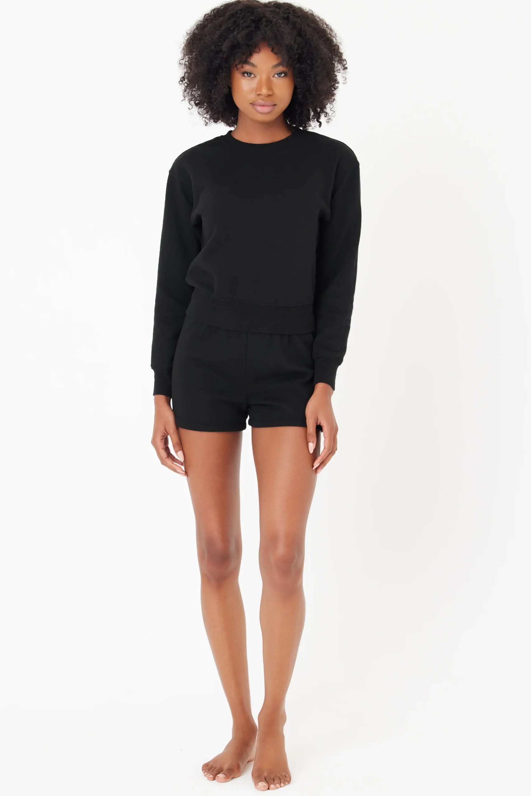 GIGI C Lounge|Louise Short