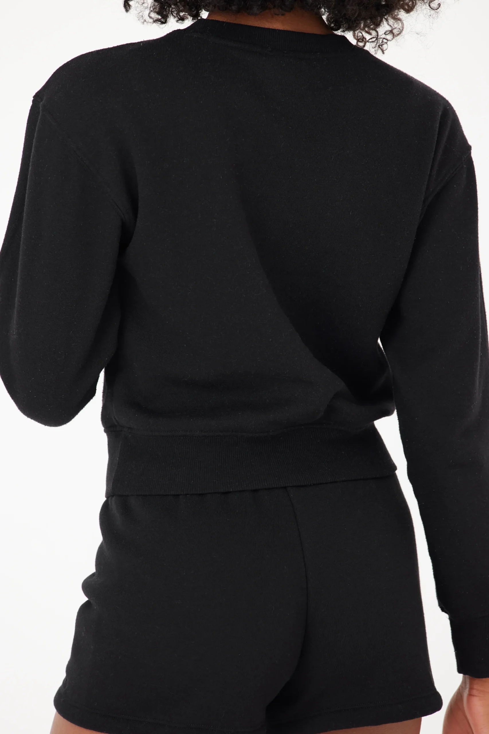 GIGI C Lounge|Louise Short
